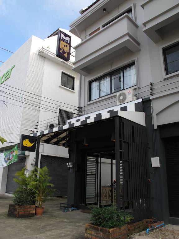 Ostello Mbed Phuket Esterno foto